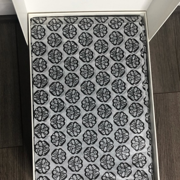 Alexander McQueen Men's Oversized Sneakers Black - Picture 2 of 15